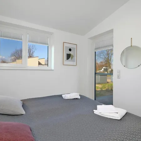 2 Bedroom Front In Lembruch-duemmer